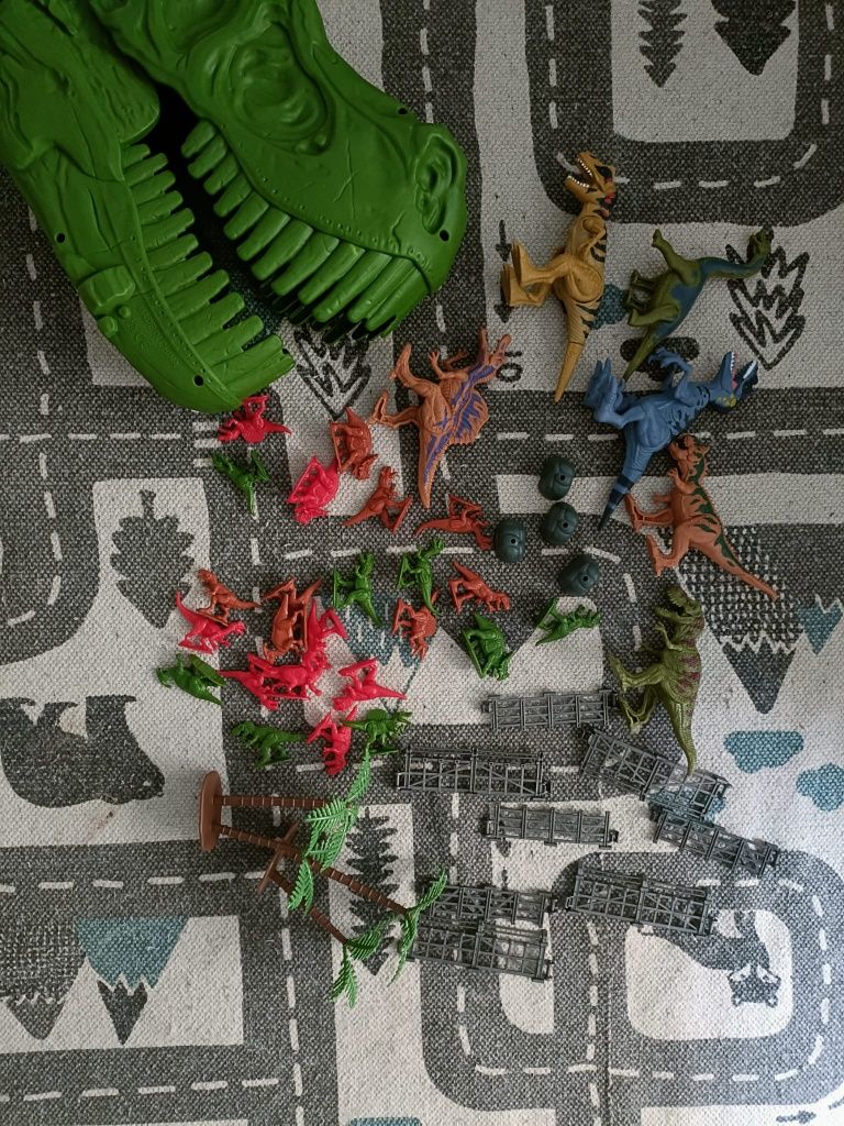 Dinossauros de brincar