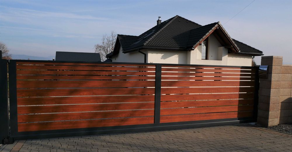 Profil aluminiowy 100x20 w wykończeniu drewnopodobnym - złoty dąb.