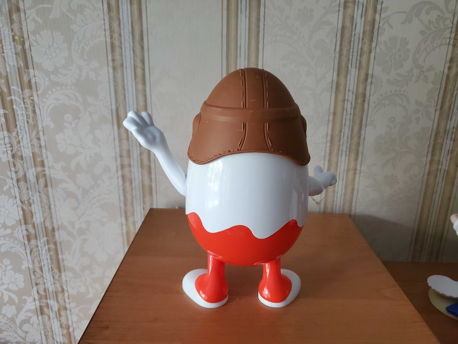 Шкатулка,киндерино, kinder,діспенсер,m&m's
