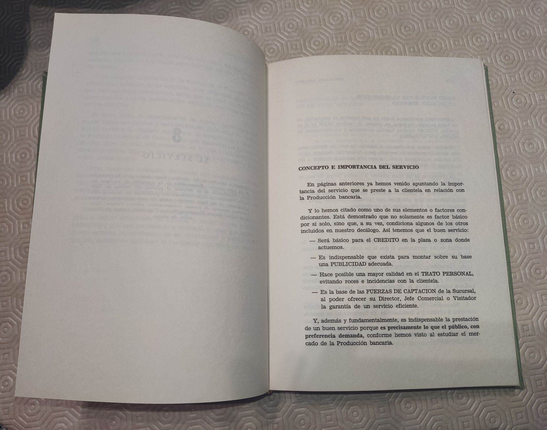 Libro "Producción Bancaria" de Eduardo Hueso
Esta en buenas condicion