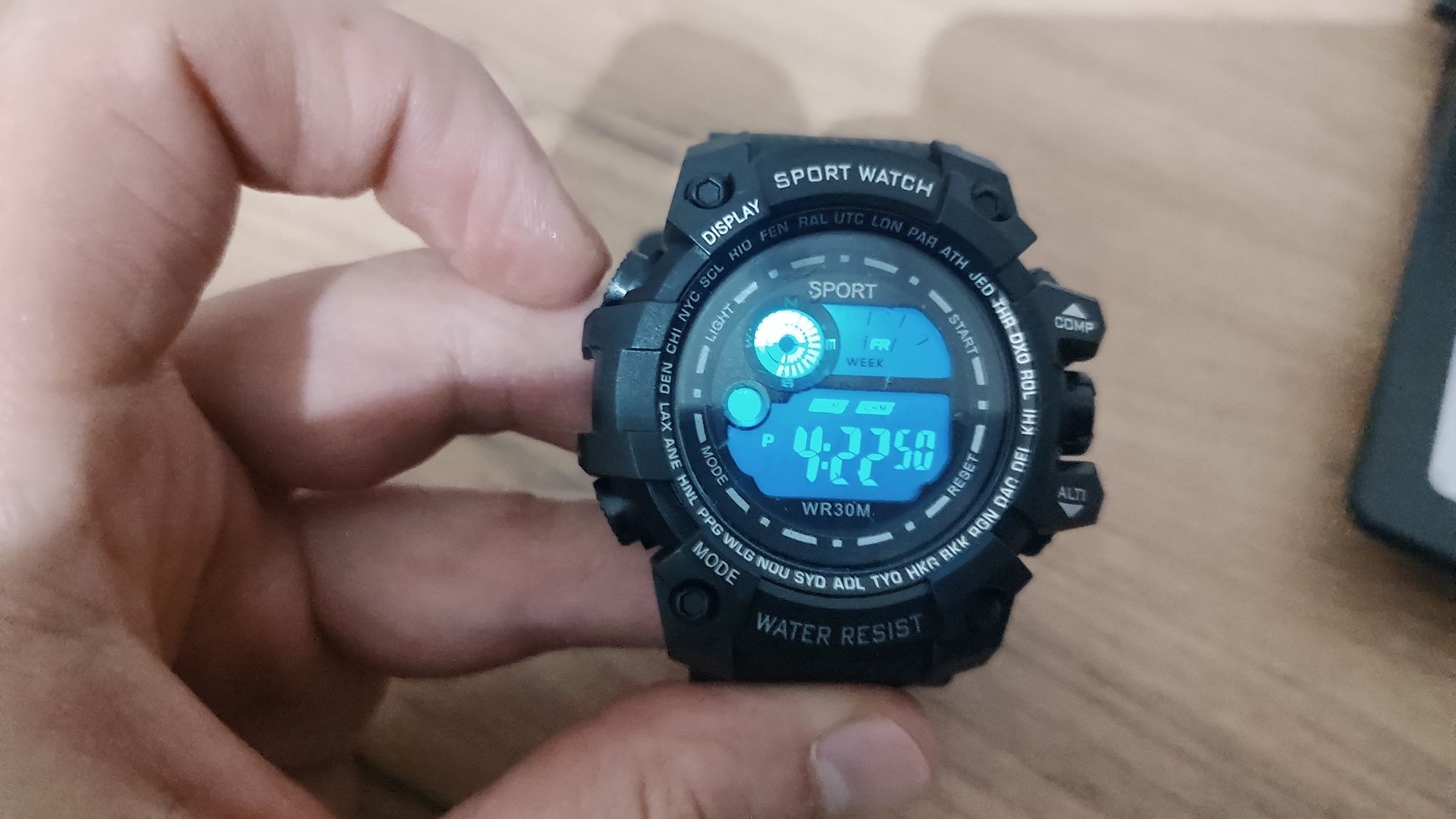 Męski zegarek cyfrowy LED Luminous Fashion Sport.