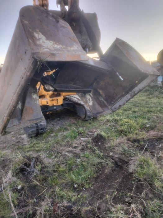 Продам грейферні ковші до маніпулятора.