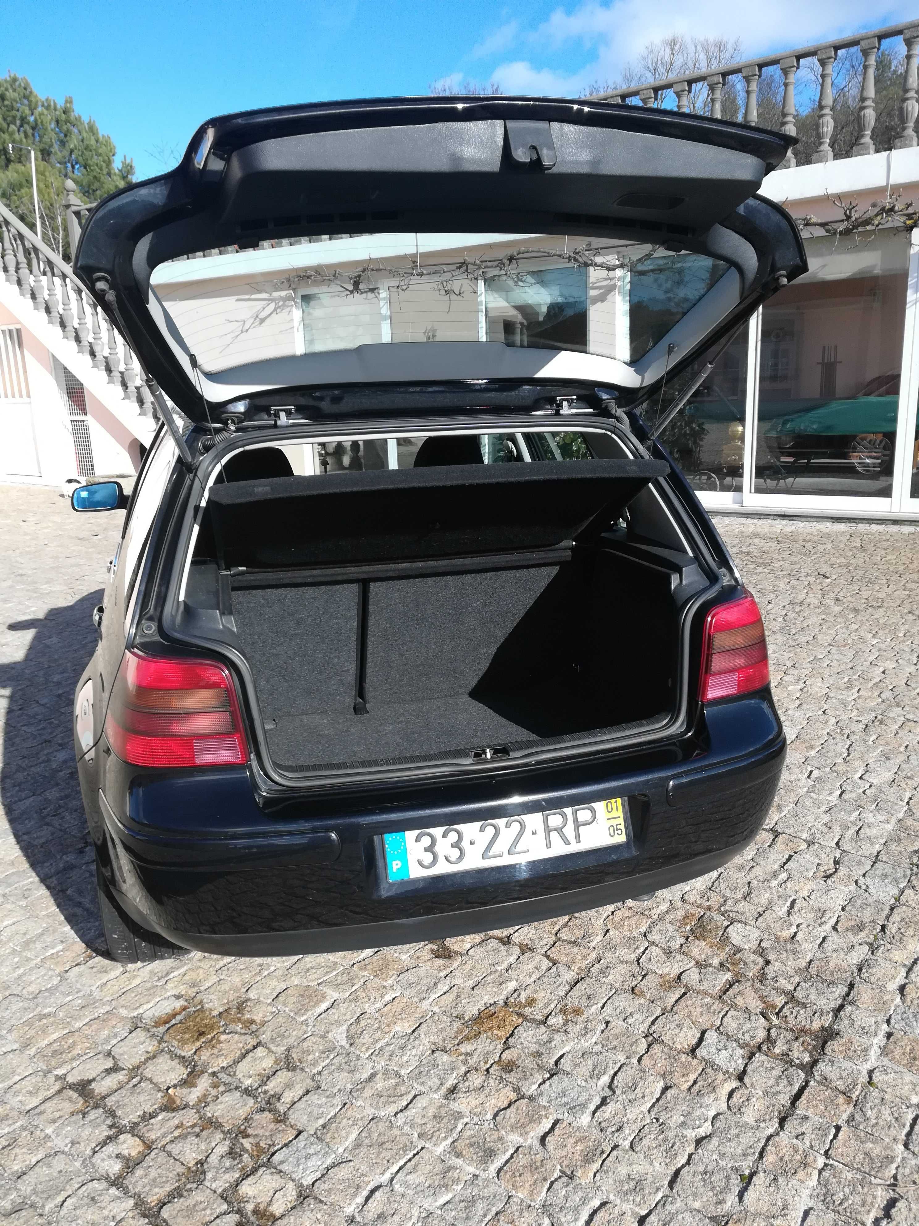 Golf 1.9 TDI 110 CV em bom estado de conservação, estimado e fiável