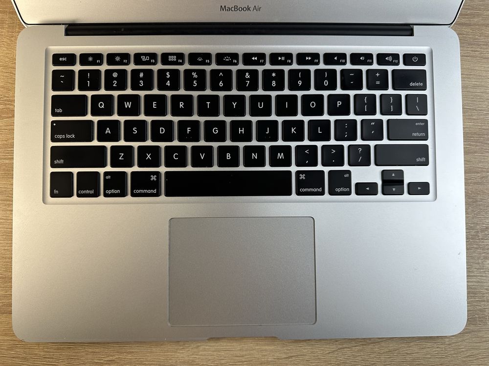 MacBook Air 13 2017 i5 8/128    #№101