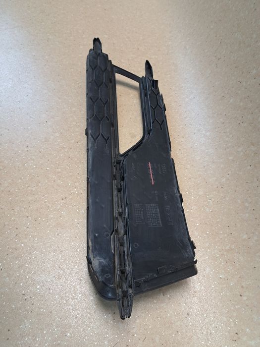 *Audi A5 lift S-Line 8T0  kratka lewa zderzaka Bardzo ładna