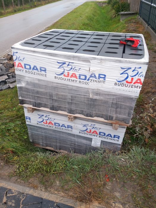 Sprzedam kostkę grafit bechaton 8cm grubosci