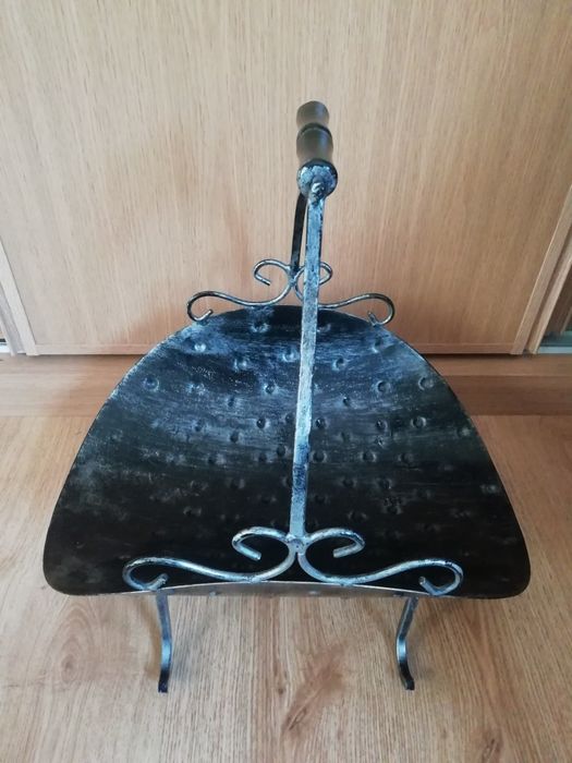 Vendo cesto de metal para lenha