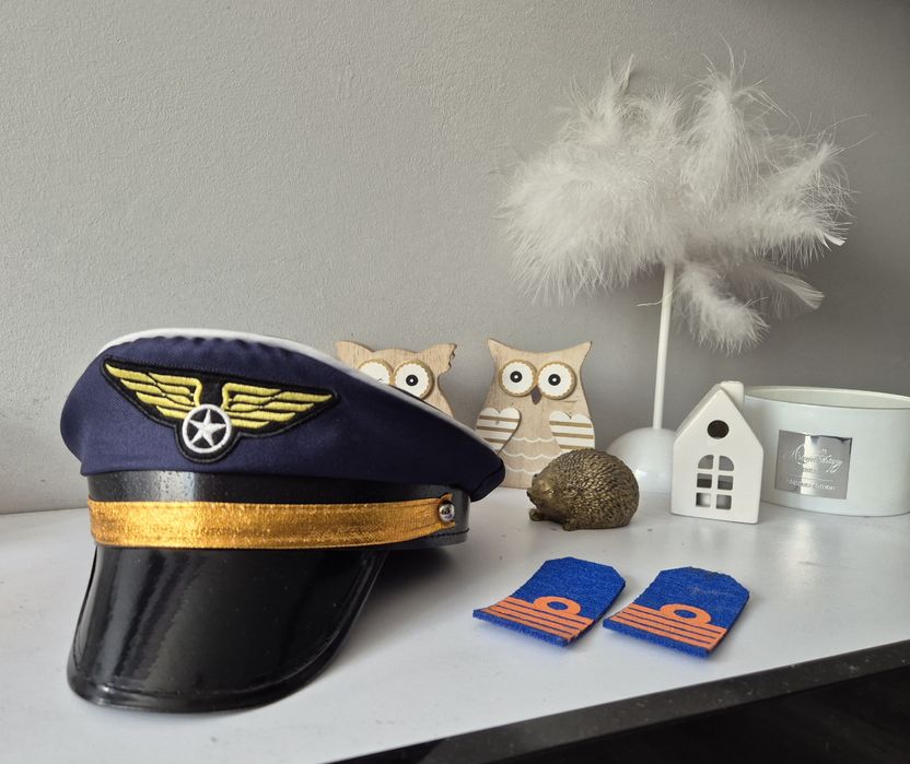 Czapka pilota z pagonami