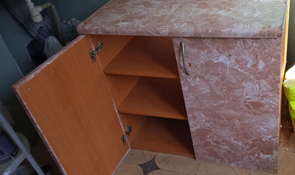 Шкафа для кухні. Подвісна і напольна.