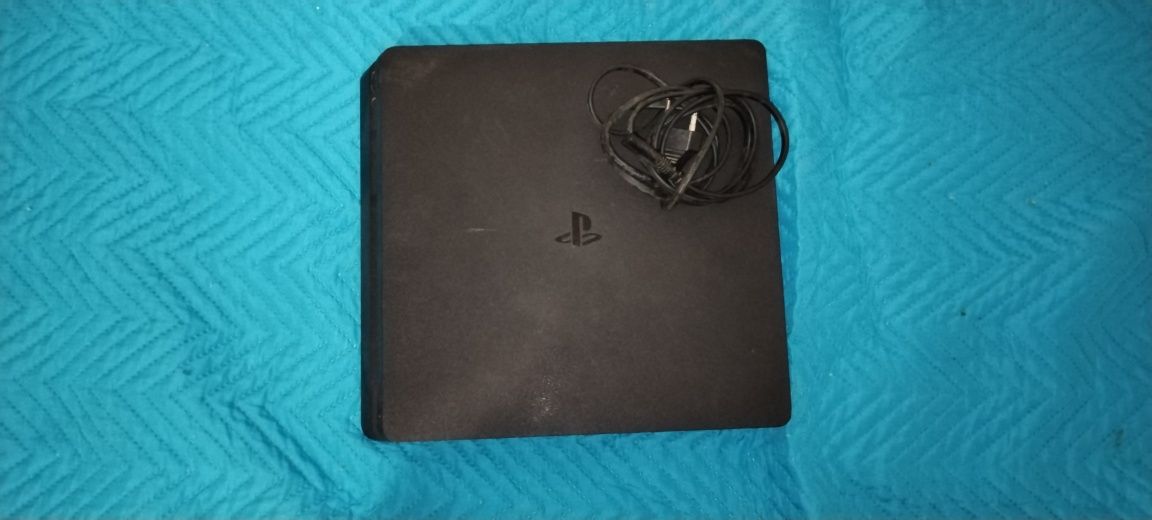 PS4 Slim 1TB C/Comando