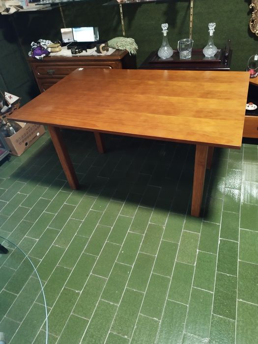 Mesa madeira desocupar 75€