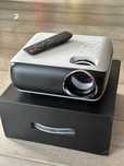 Projektor LED HOP VISION - 9500 lumenów, Full HD, pilot, HDMI, USB