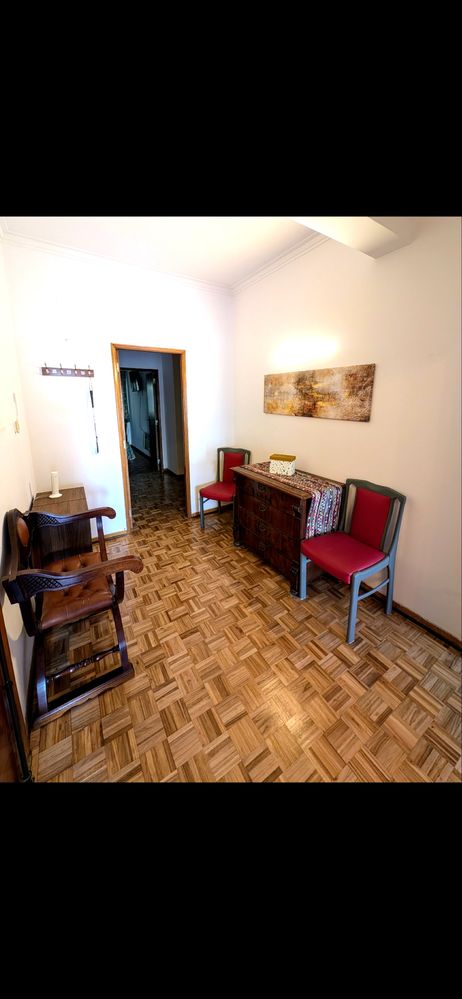 Apartamento T3 totalmente renovado em Almada