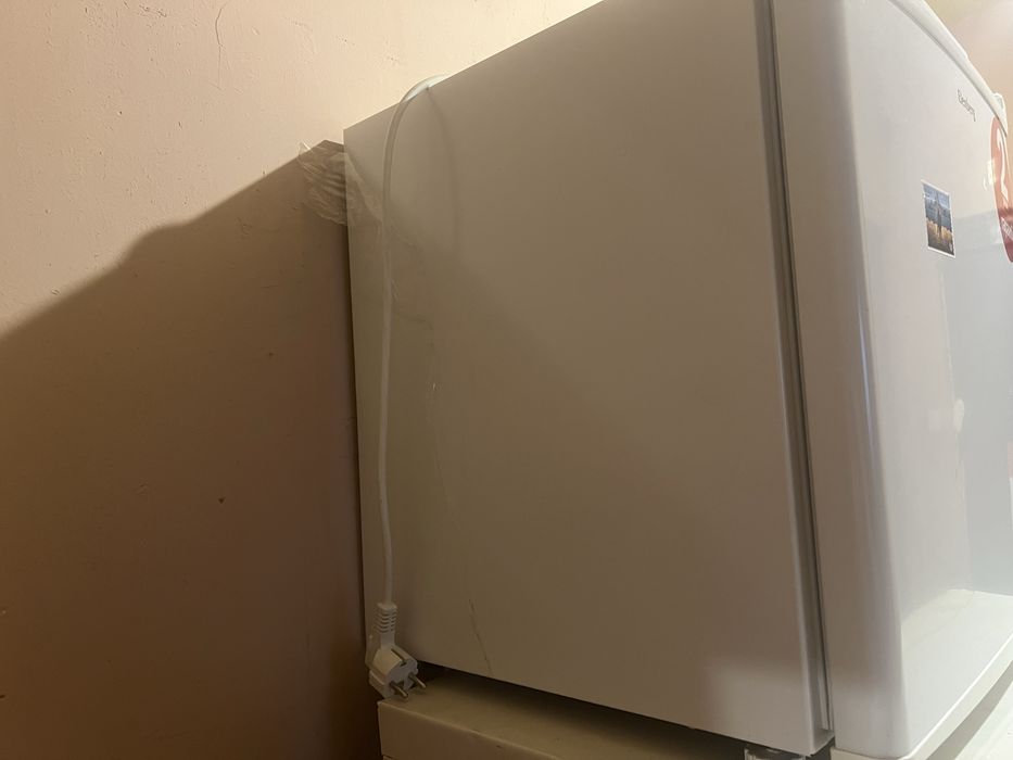 Холодильник Elenberg