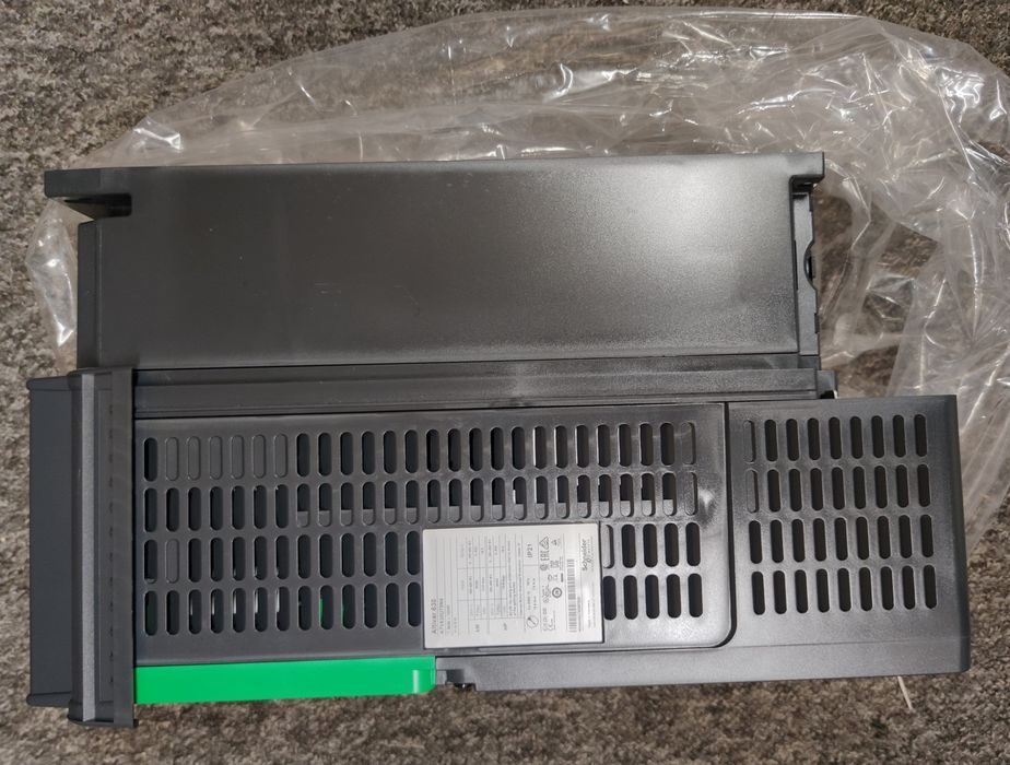 Falownik 7,5 kW Schneider Altivar 630 ATV630U75N4 NOWY