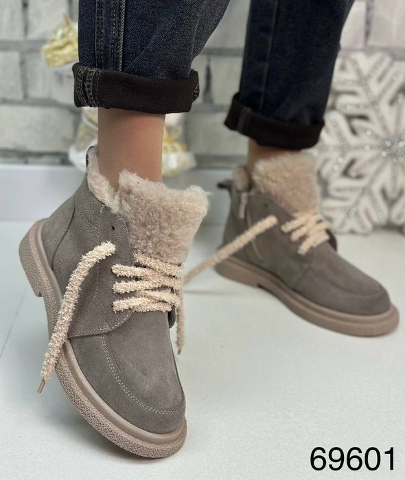 Жіночі шкіряні зимові черевики в кольорах