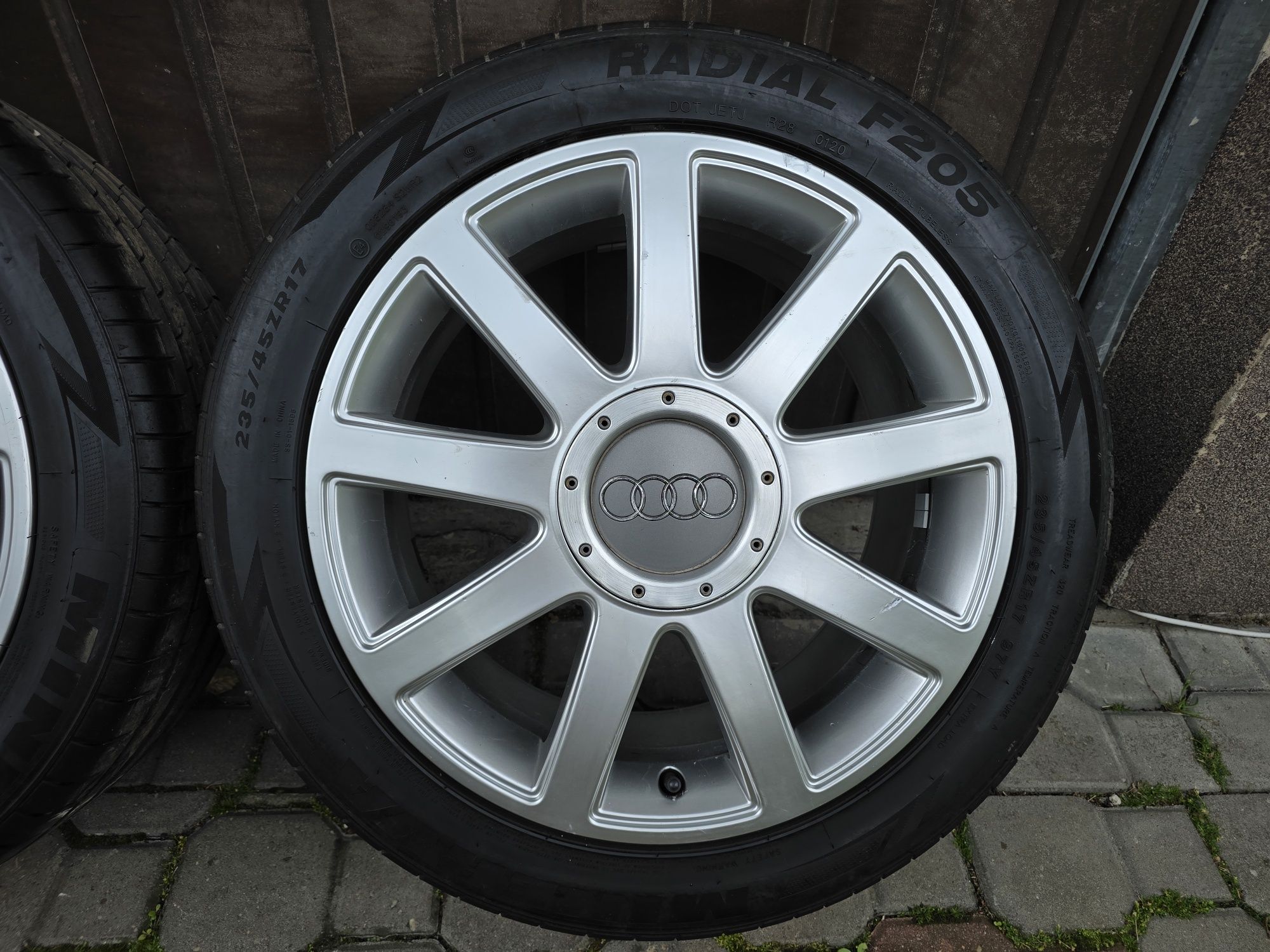 Felgi z oponami 235/45R17 Audi A4 B6 S-line B7 5x112 A3 A6 C6 TT