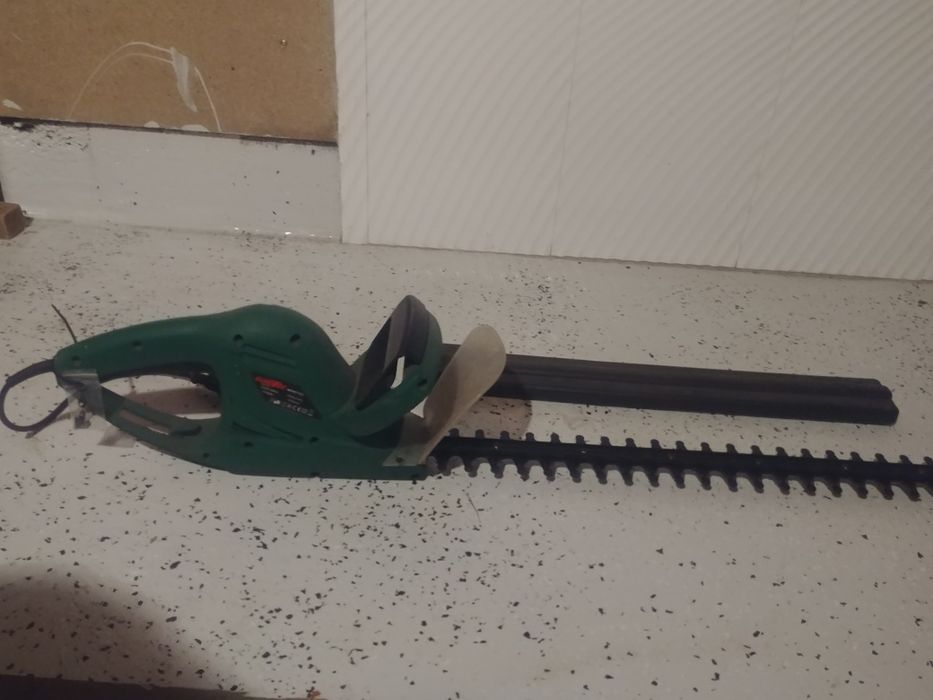 Elektryczne nożyce do żywopłotu