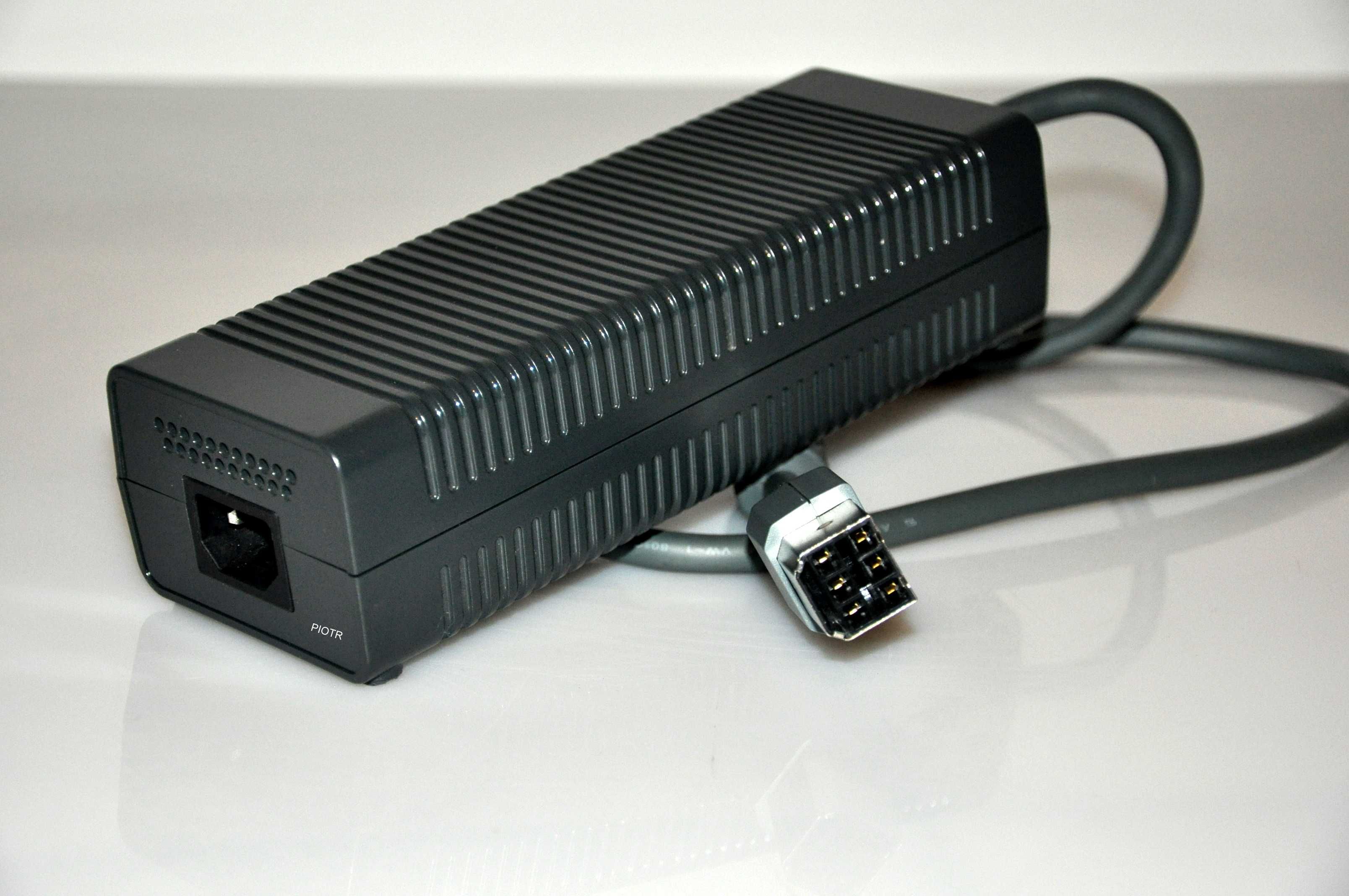 Oryginalny zasilacz do konsoli Xbox 360