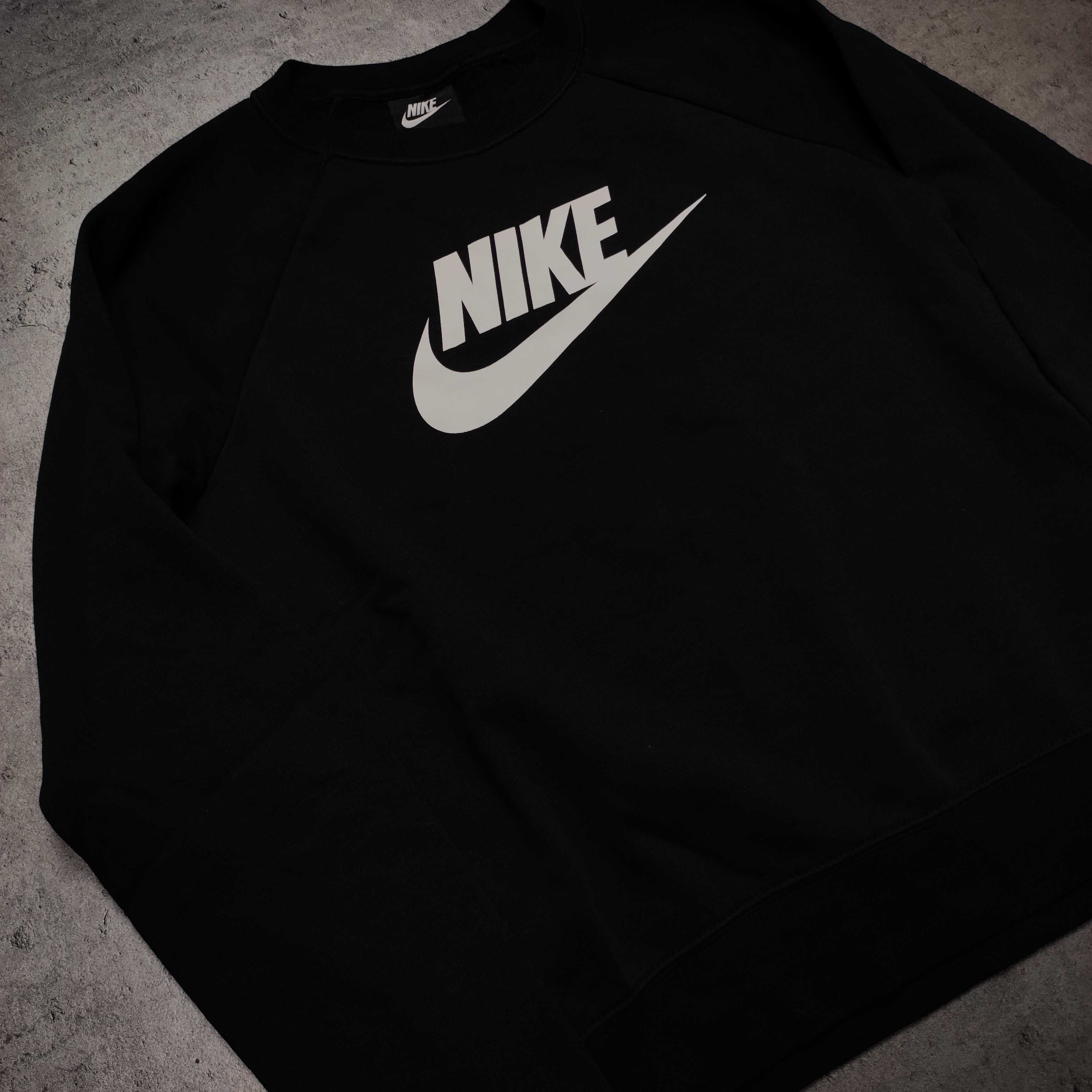 DAMSKA Bluza Nike Czarna Crewneck z Dużym Logo Swoosh