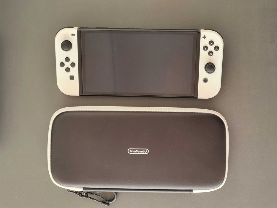 Nintendo Switch OLED + Travel Case