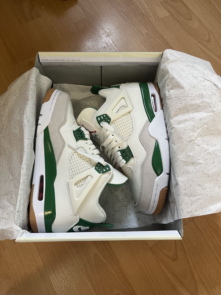 Jordan 4 SB Pine Green