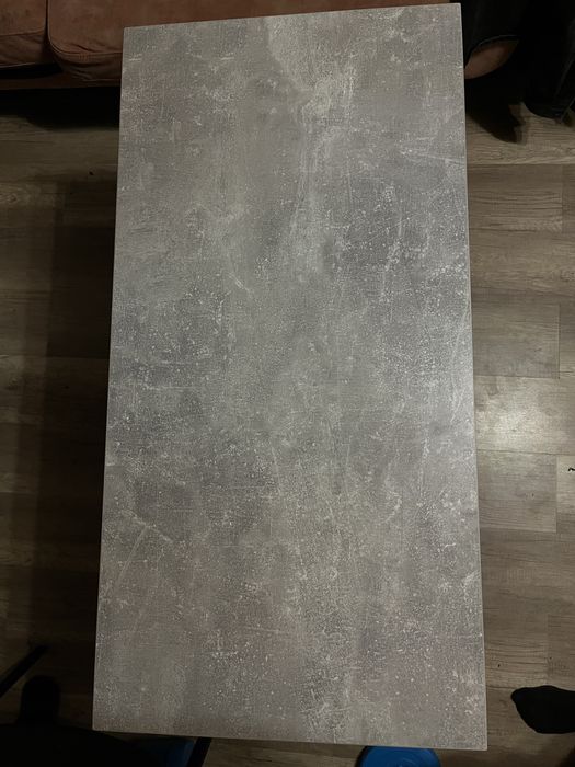 Стiл майже новий! Iдеал самовивiз)