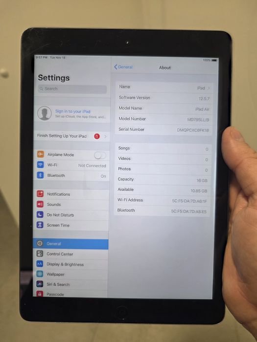iPad Air 1. 16 гігабайт. Space Grey. Гарантія