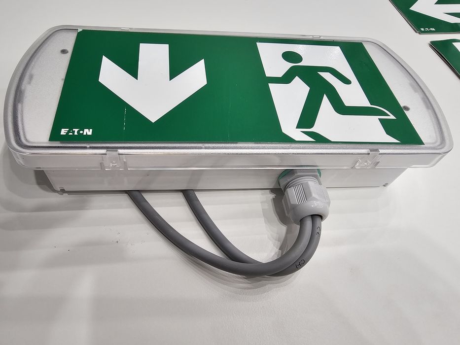 Lampa Oprawa ewakuacyjna awaryjna zestaw 9szt +piktogramy