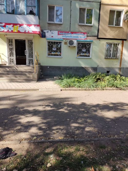 Продаётся Магазин 44кв.м Ингулец