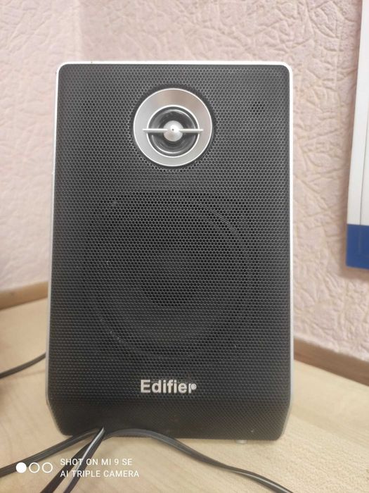 Колонки EDIFIER в гарному стані