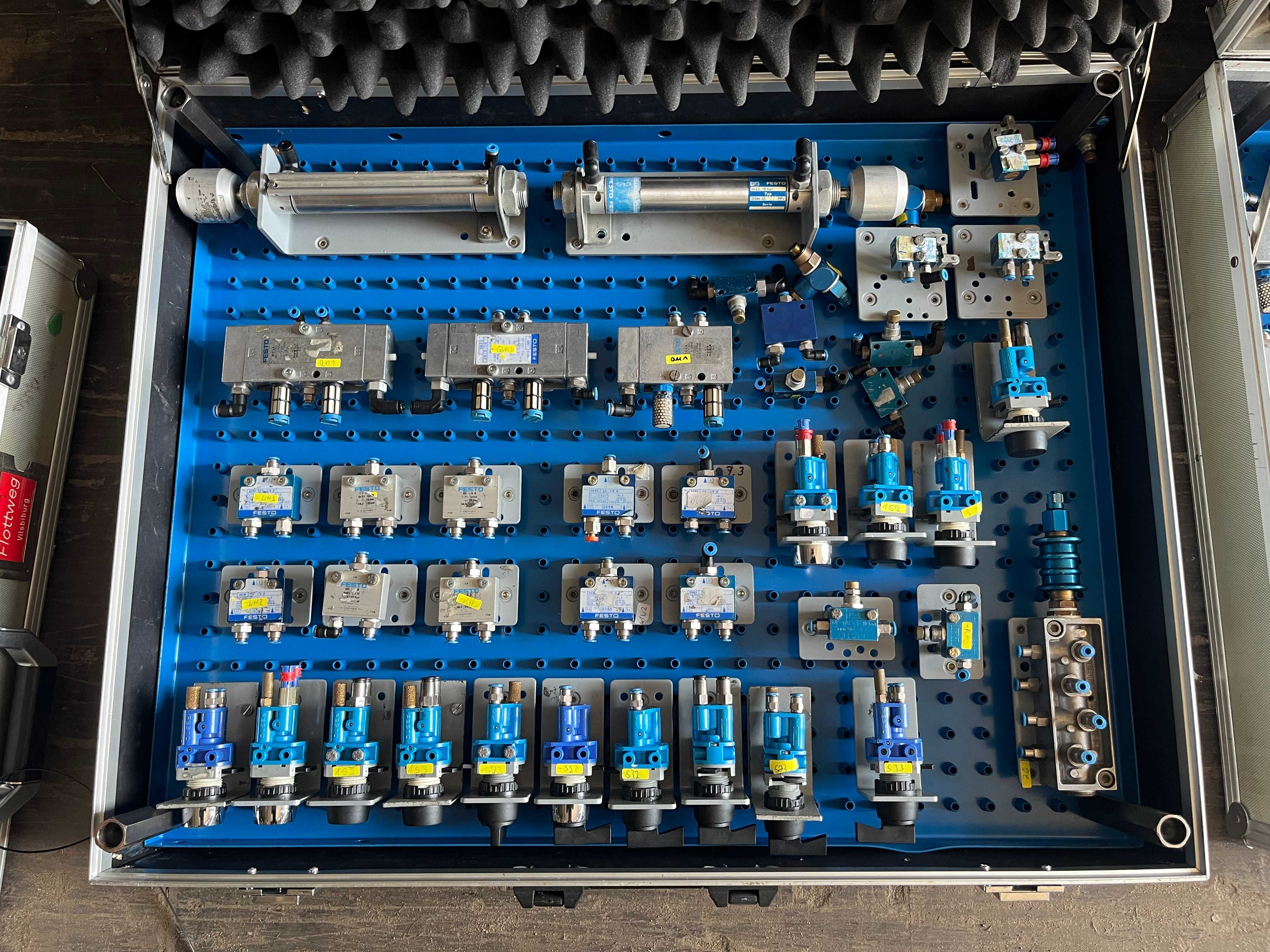 FESTO R-3-M5 Krańcówka pneumatyczna