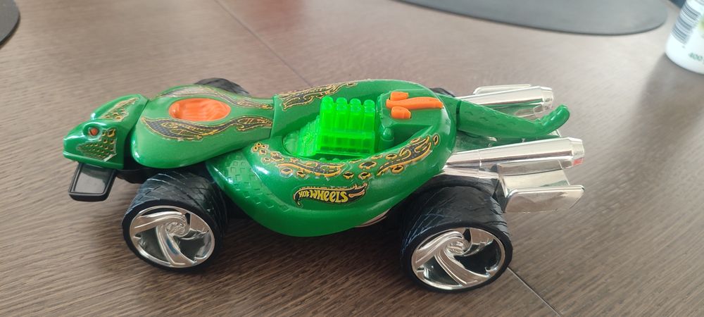 Samochód wąż Hot Wheels
