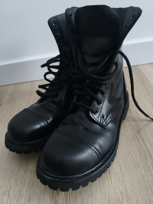 Czarne skórzane glany Angielskie Gladiator 42 UK 8 punk rock gothic