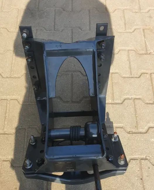 Wieszak winda podnośnik koła zapasowego Iveco DAF MAN Volvo