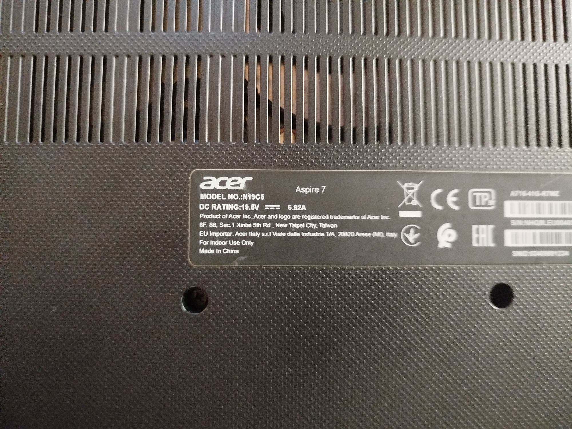 Acer Aspire 7 a715-42g