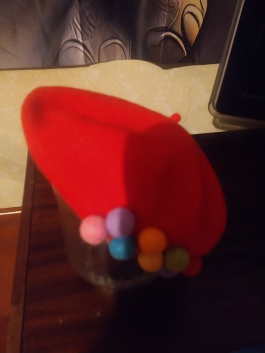 Sprzedam ciekawy beret
