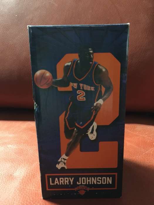 Mascote Larry Johnson knicks nova