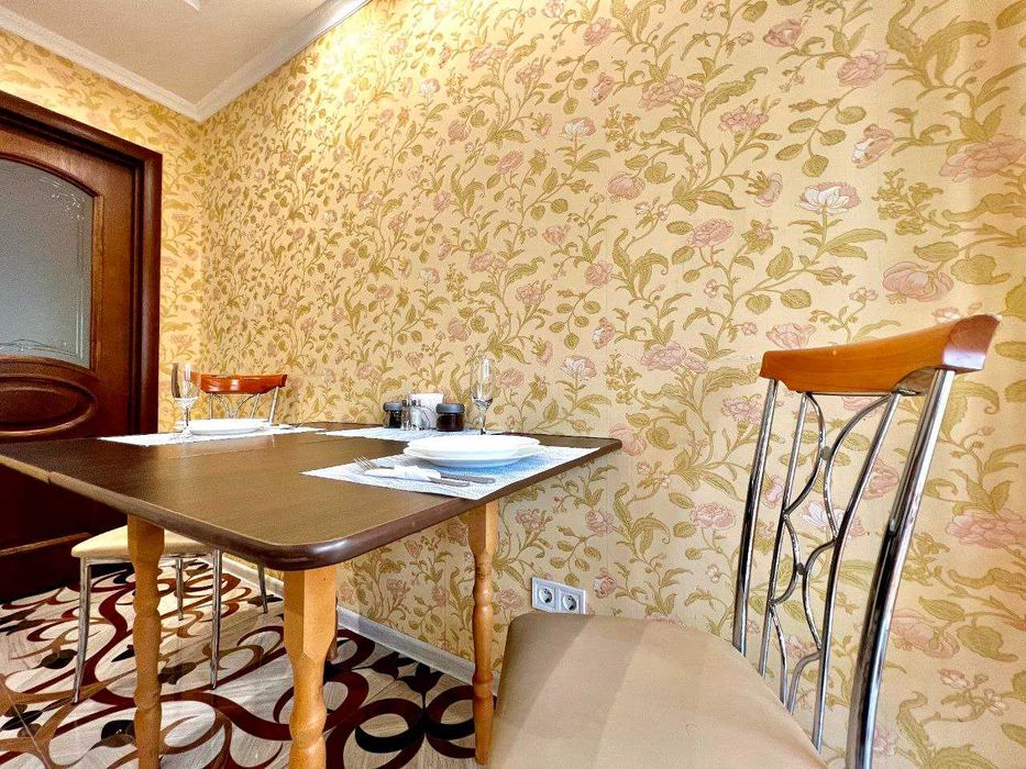 ApartPoltava 2ОКРЕМІ кімн,КУТОВА ванна,ЦЕНТР, СВІТЛО завжди КВЕДИ.5510