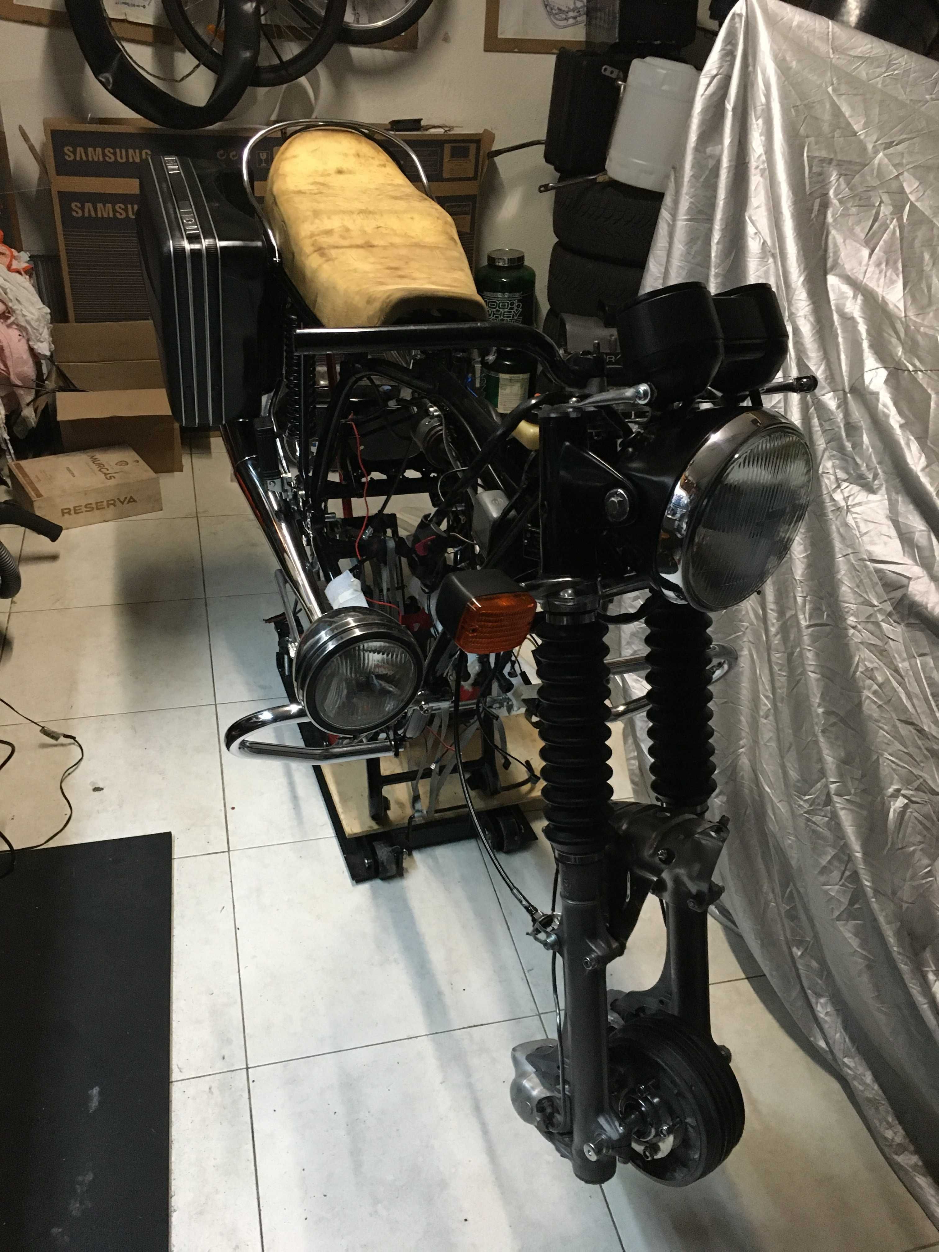 BMW r 80/7 restaurada como deve ser