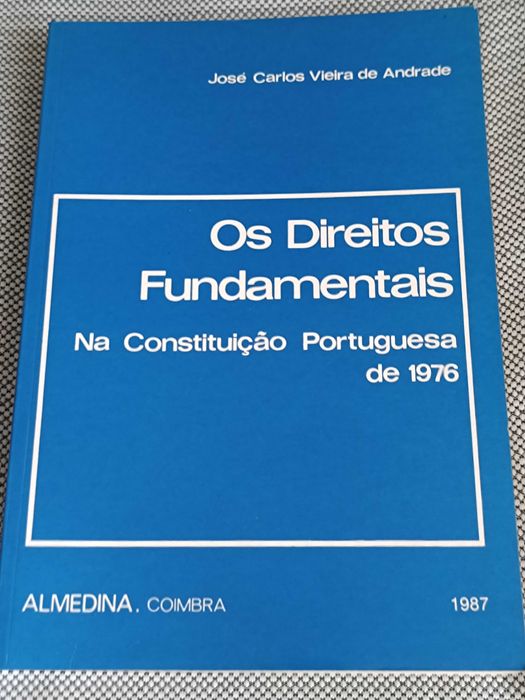 4 Livros de Direito: Constituição da República