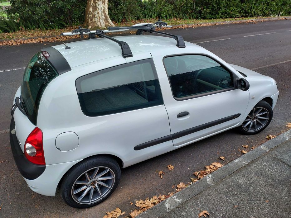 Renault Clio 1.5 dCi (impecável com poucos km)