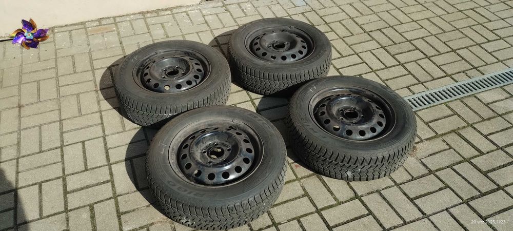 Stalowe felgi 15” 5x114,3 Hyundai/Kia + opony