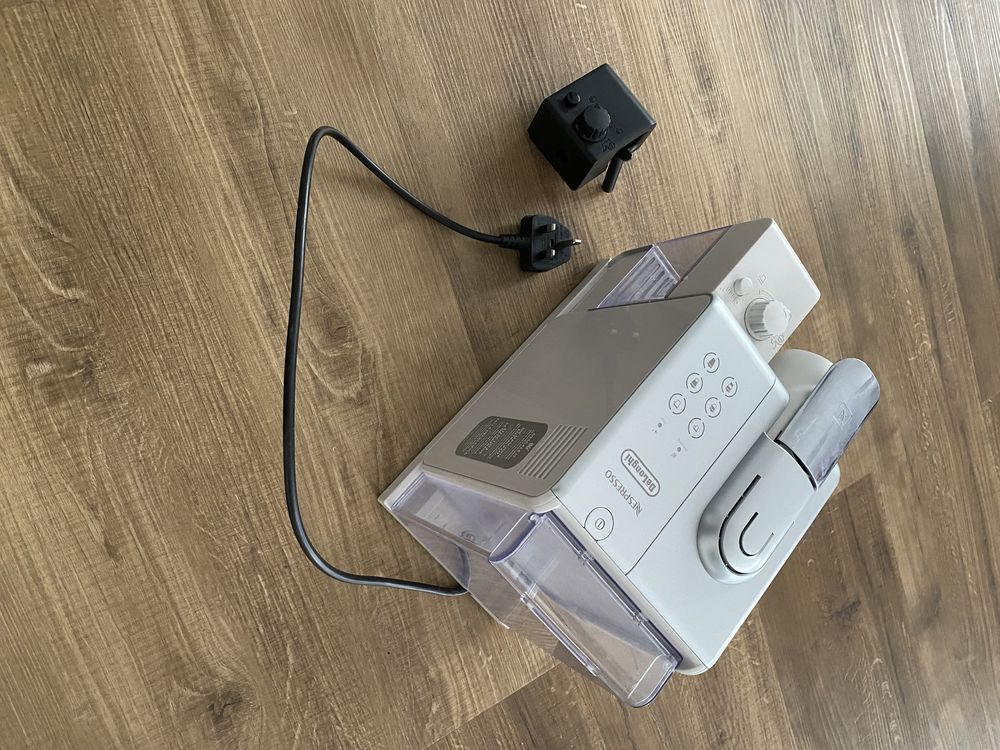 Ekspres DeLonghi Nespresso Lattissima Touch EN560.S