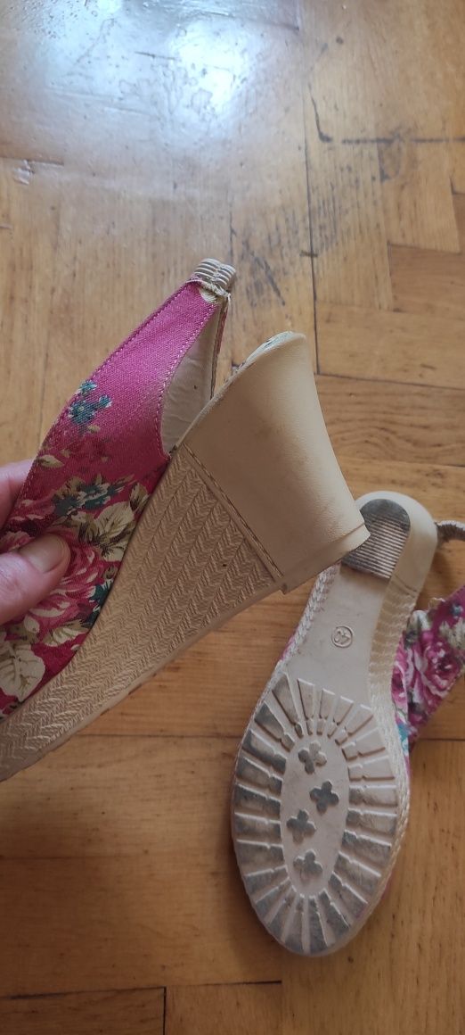 Buty damskie na koturnie rozmiar 40