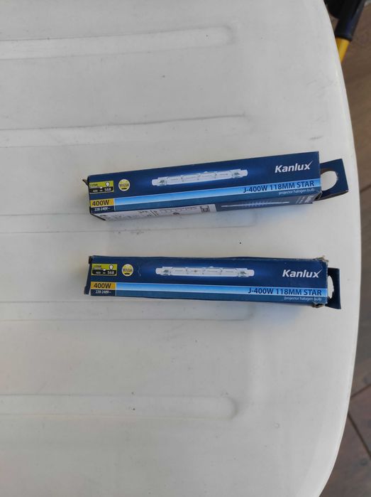 Reflektor halogenowy 1xmax 500W na statywie firmy Volteno.