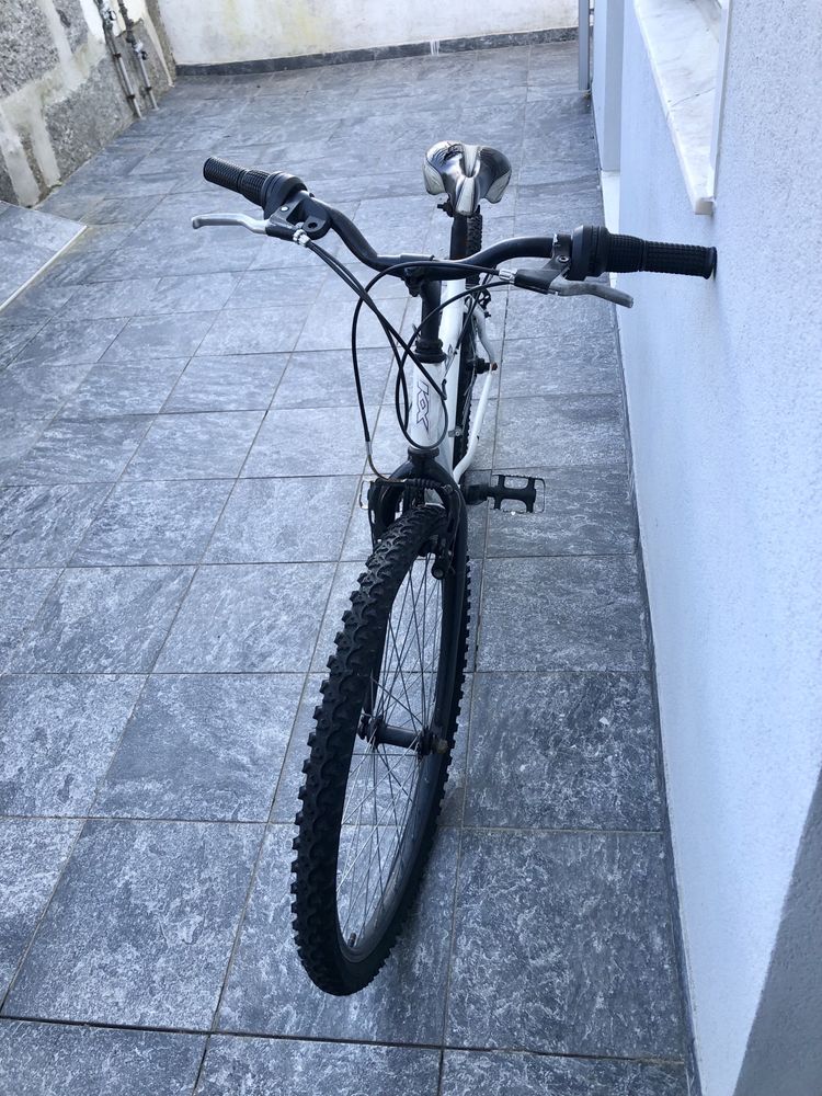 Bicicleta branca