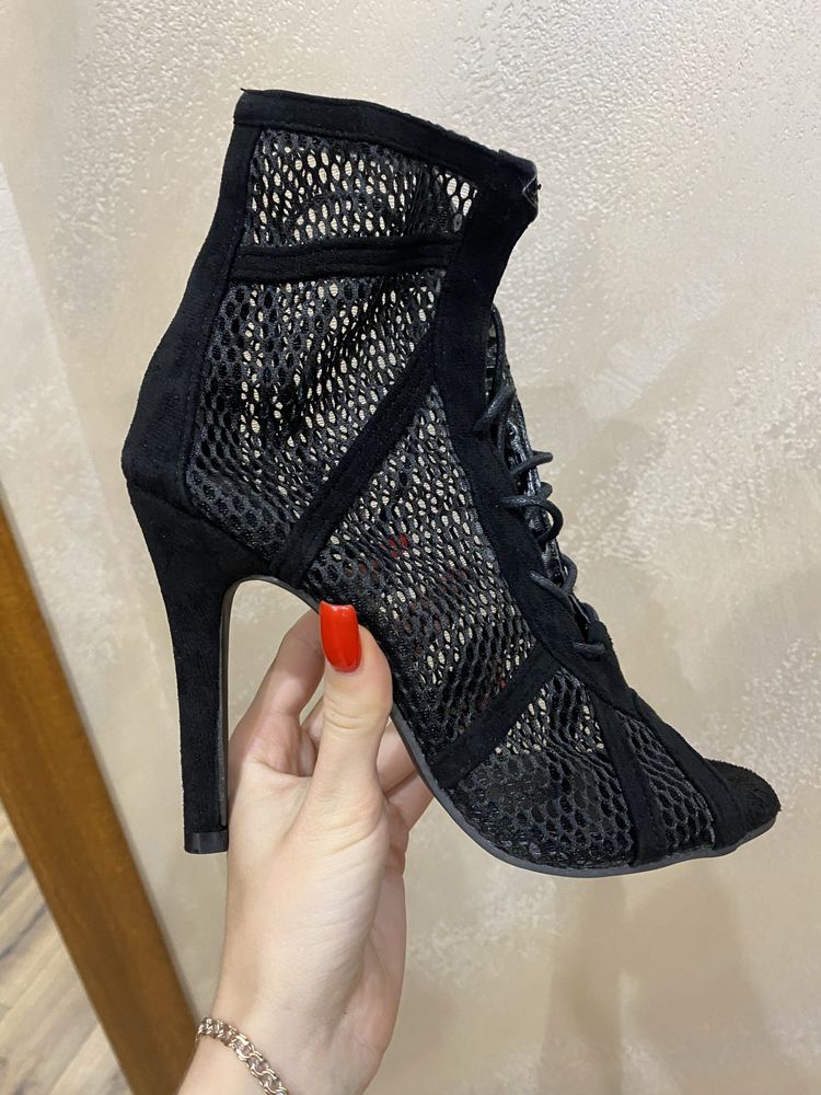 Продам нові high heels 36,37