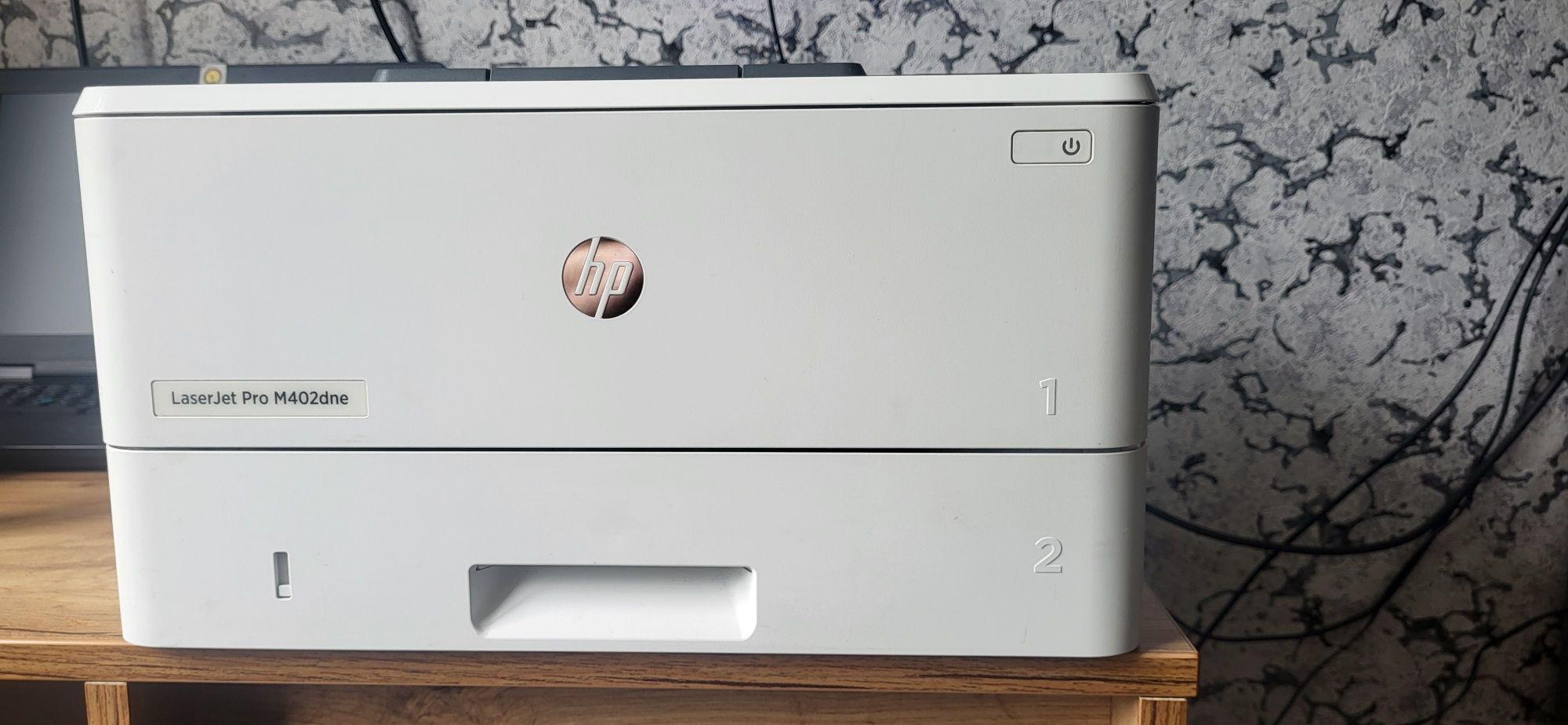 Принтер HP LaserJet Pro m402dne