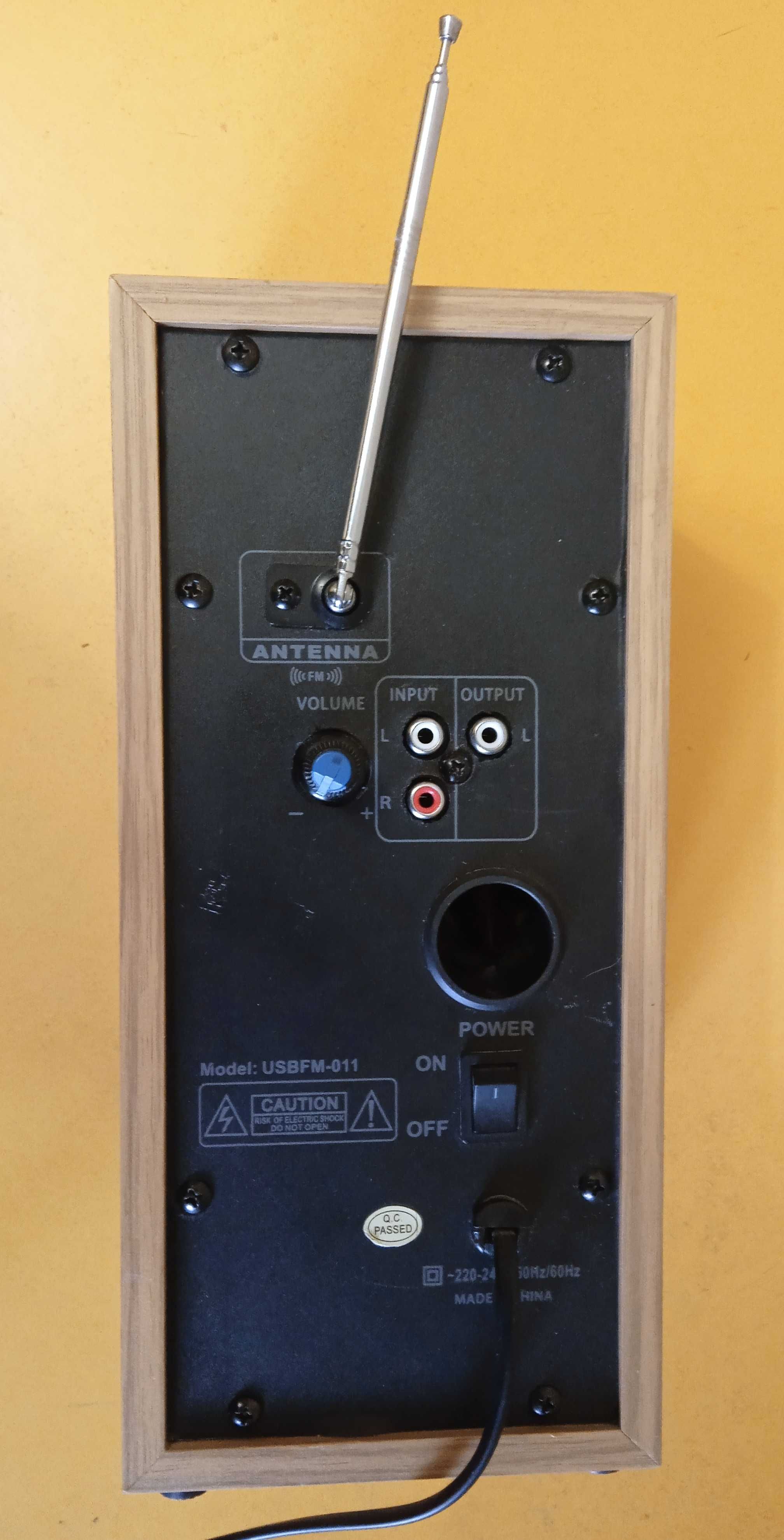 Колонки Ailiang USBFM-011  в отличном  состоянии